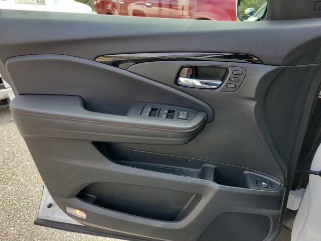 Used 2025 Honda Ridgeline Black Edition image 37