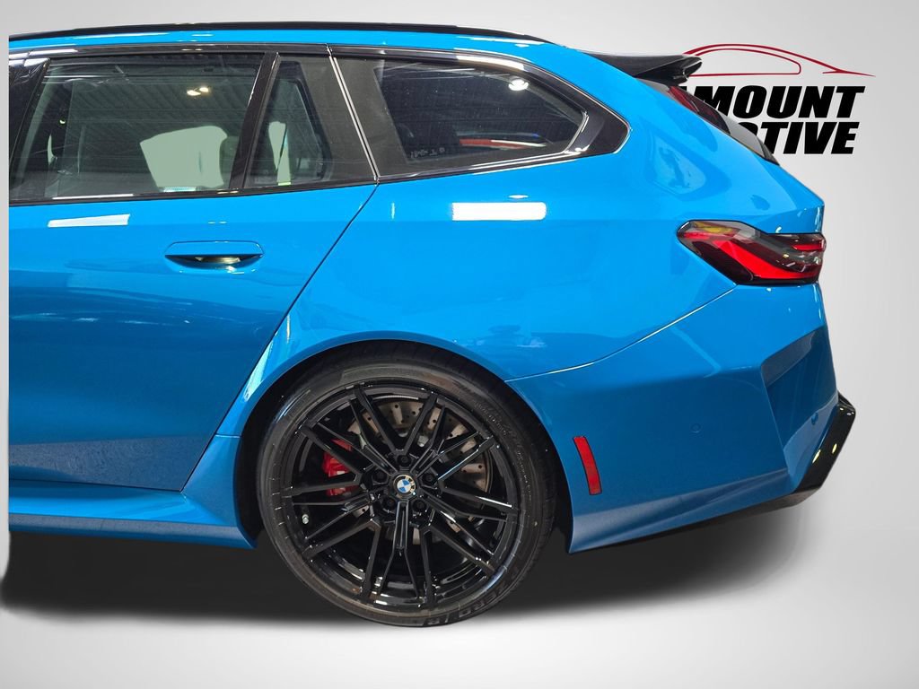 Used 2026 BMW M5 Touring AWD/4WD image 44