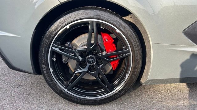 Used 2023 Chevrolet Corvette Stingray Premium Conv w/ Z51 Performance Package image 12