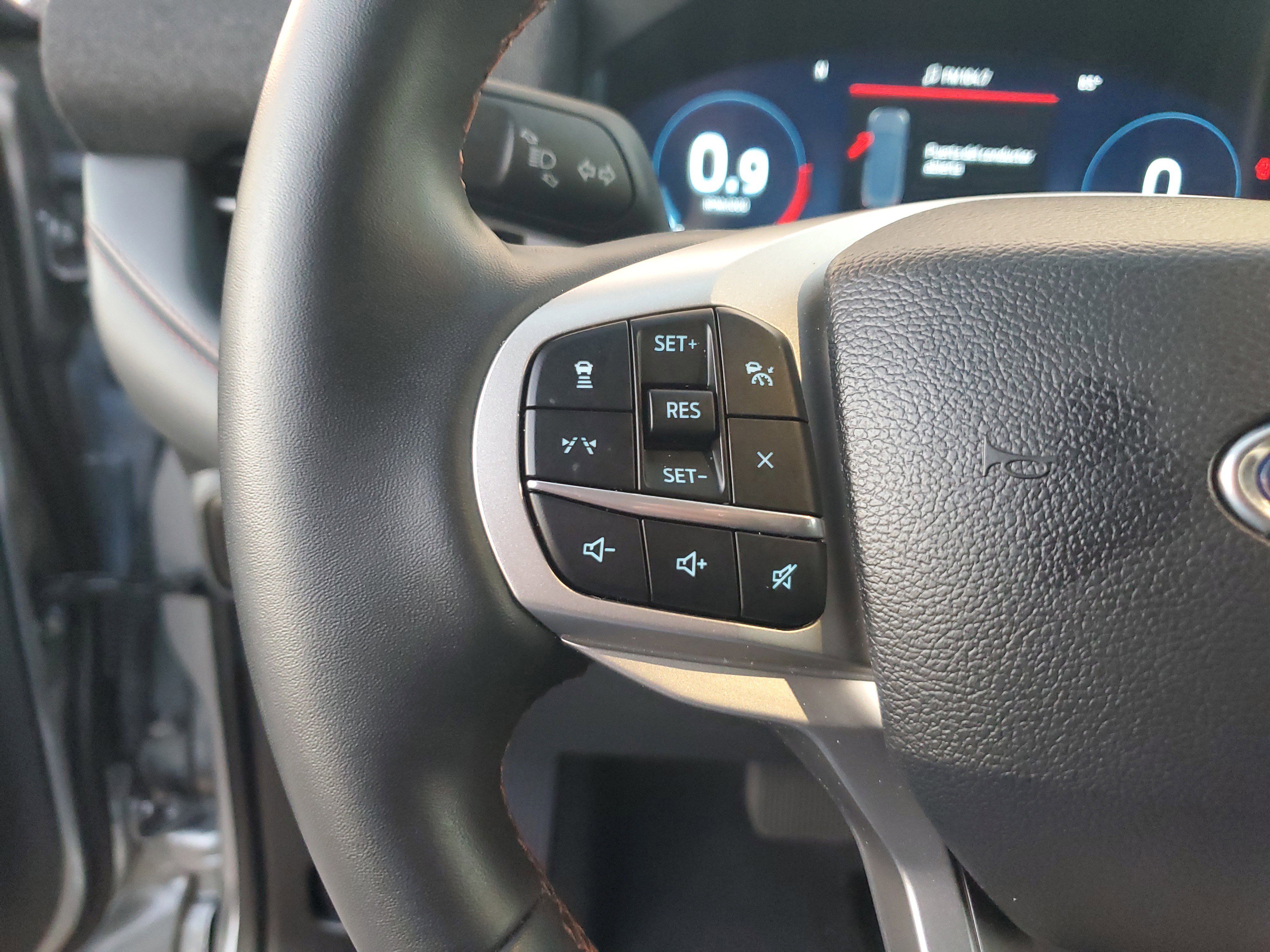 Used 2025 Ford Explorer Active image 23