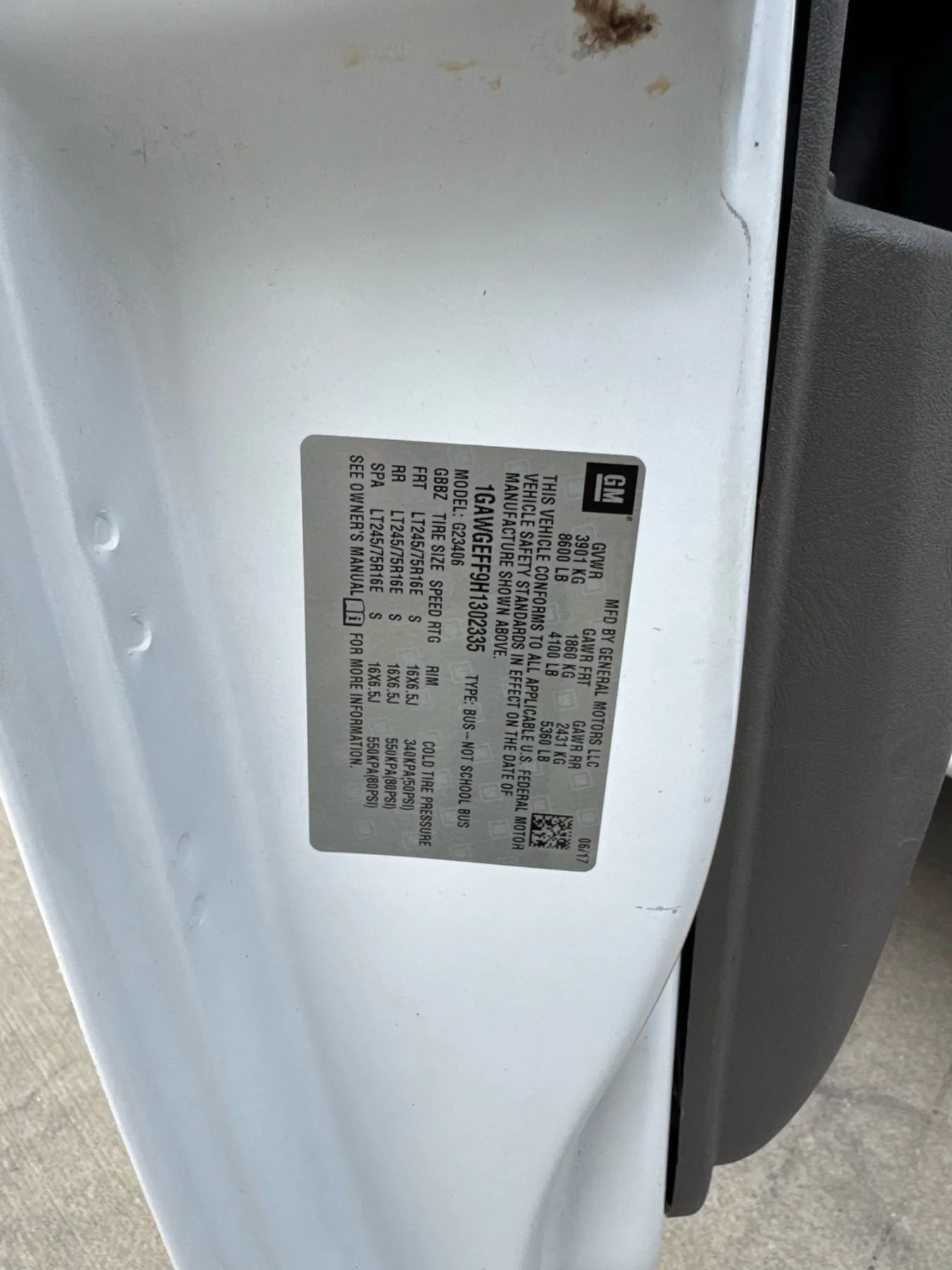 Used 2017 Chevrolet Express 2500 LS image 48