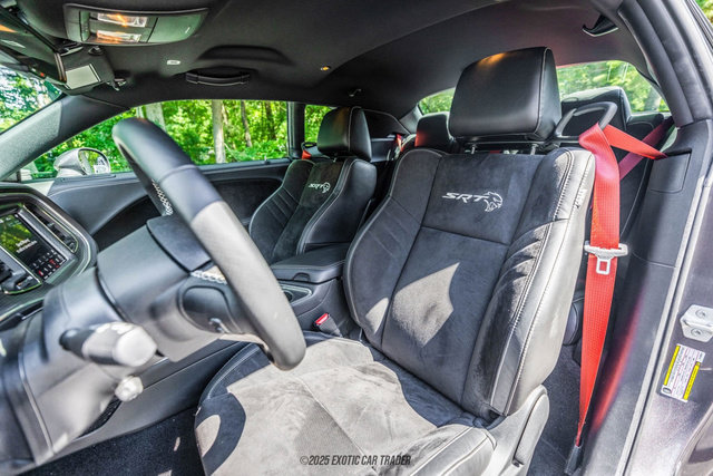 Used 2020 Dodge Challenger SRT Hellcat image 32