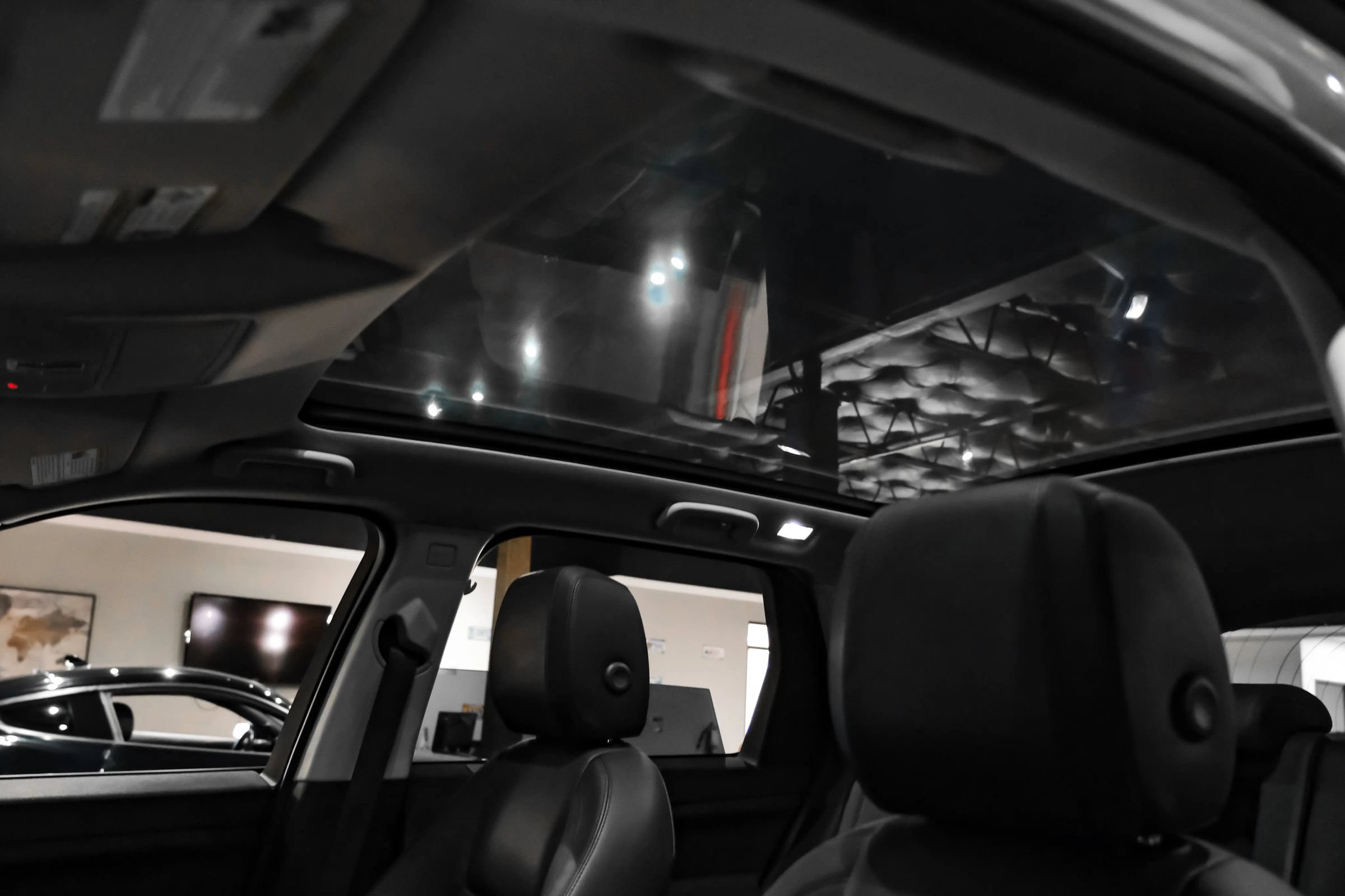 Used 2015 Land Rover Discovery Sport HSE AWD/4WD image 5