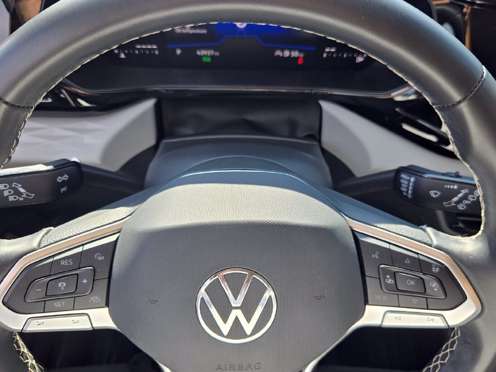 Certified 2024 Volkswagen Taos S FWD image 22