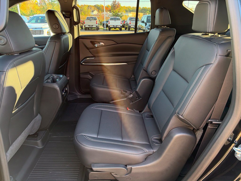 New 2027 Chevrolet Traverse LT w/ Driver Confidence Package AWD/4WD image 36