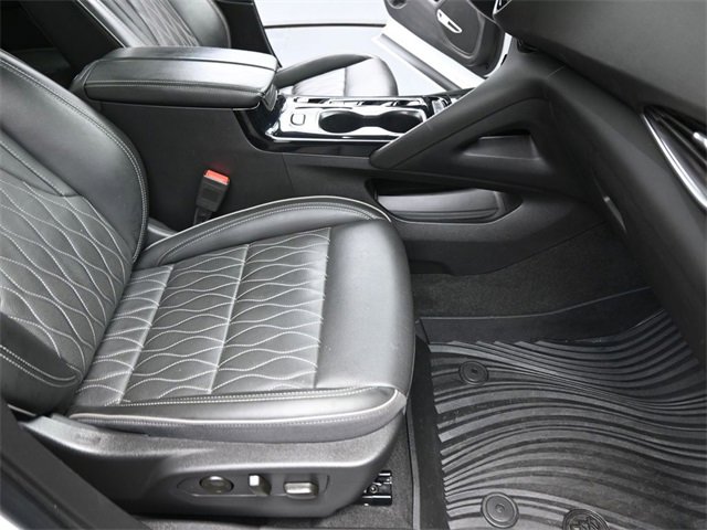 Used 2022 Buick Envision Avenir w/ Technology Package II image 27