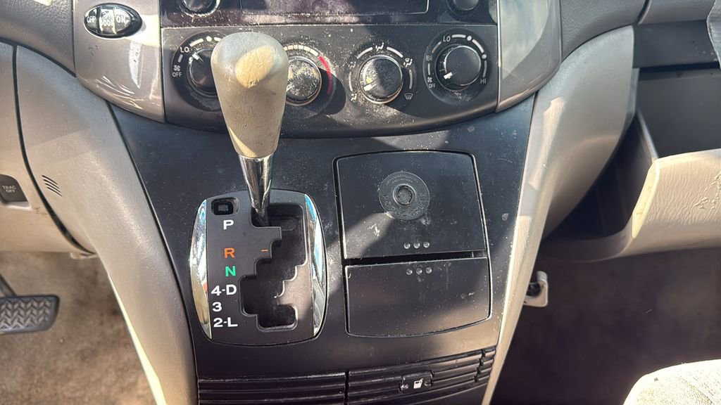 Used 2010 Toyota Sienna CE FWD image 10
