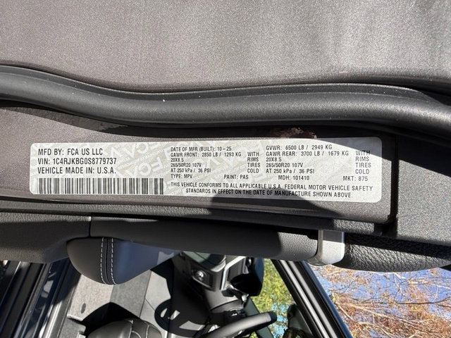 New 2025 Jeep Grand Cherokee L Limited image 40