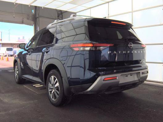 Used 2023 Nissan Pathfinder SL AWD/4WD image 8
