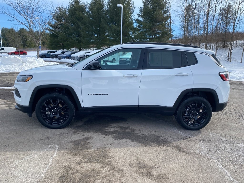 Used 2022 Jeep Compass Latitude image 6
