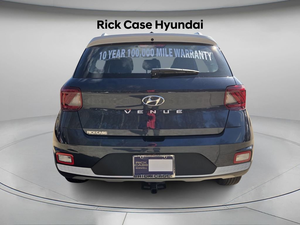 Used 2025 Hyundai Venue Limited image 6