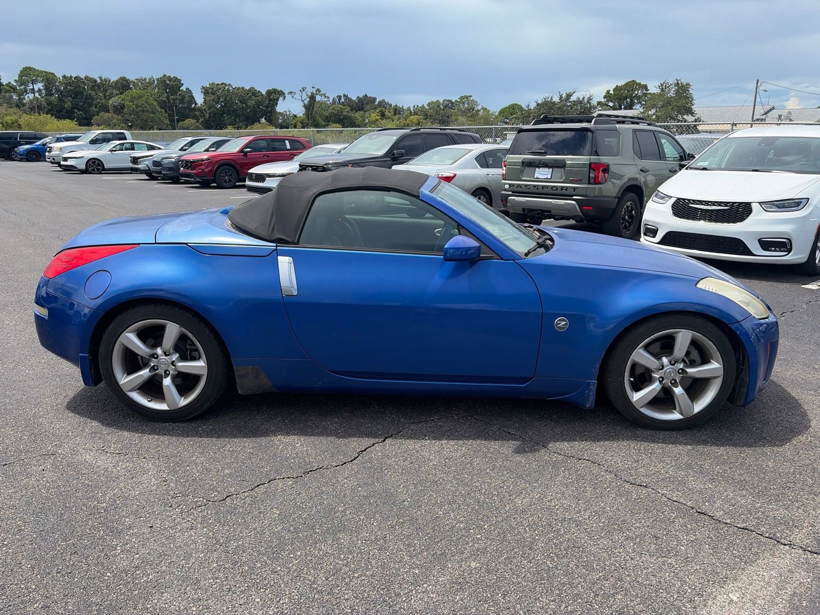 Used 2006 Nissan 350Z Enthusiast RWD image 8