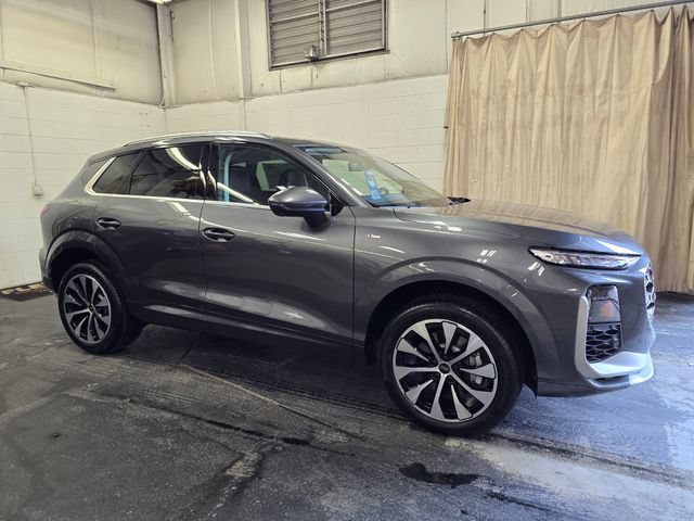New 2026 Audi Q3 quattro 2.0T AWD/4WD image 5