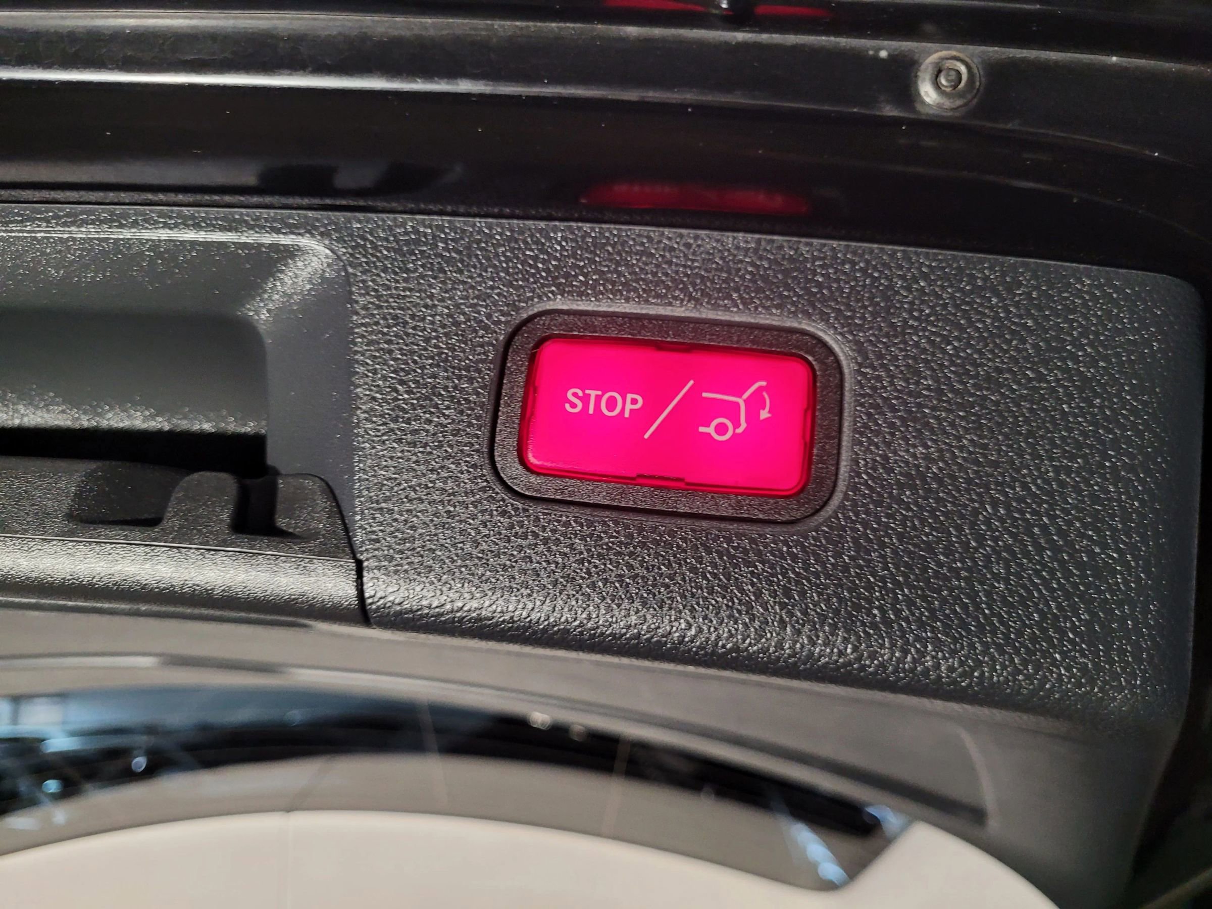 Used 2015 Mercedes-Benz GLK 350 4MATIC image 11