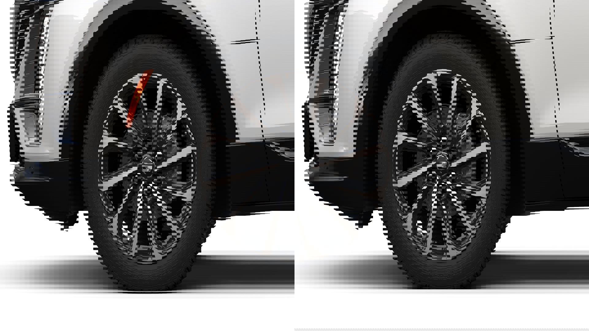 New 2025 Cadillac Lyriq Sport w/ LPO, Floor Liner Package image 31