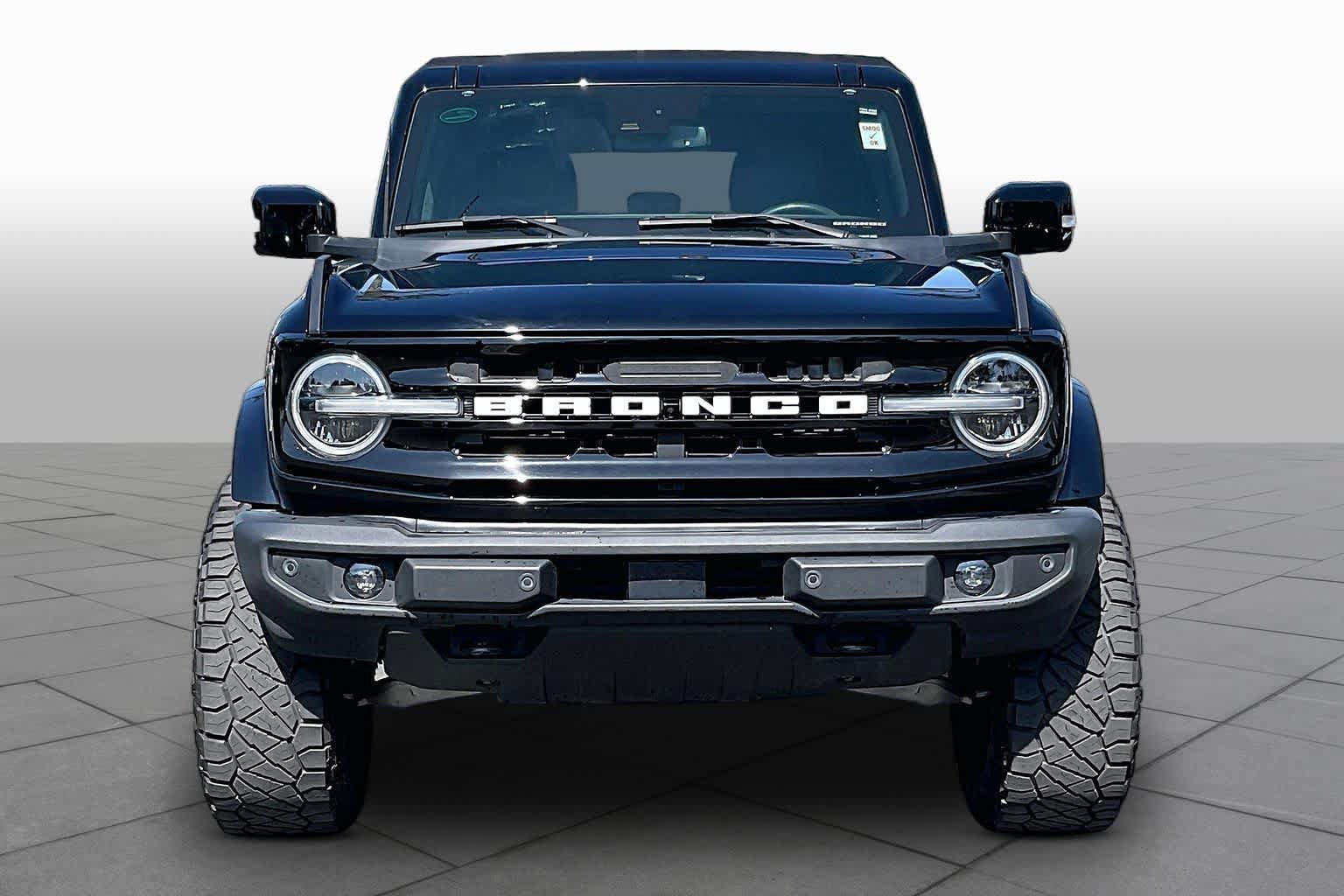 Used 2023 Ford Bronco Outer Banks AWD/4WD image 3