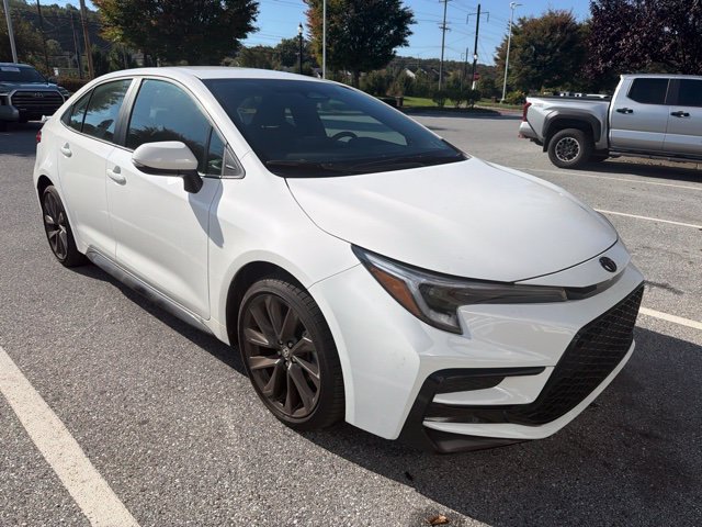 Certified 2026 Toyota Corolla SE FWD image 3