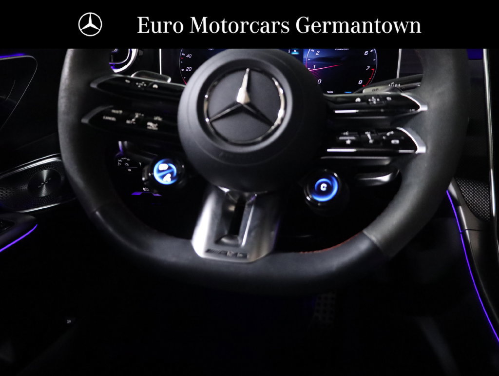 Used 2025 Mercedes-Benz GLC 43 AMG 4MATIC image 38
