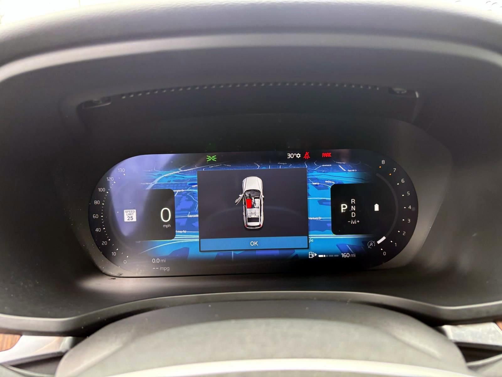 Used 2025 Volvo V60 B5 Cross Country Plus image 13