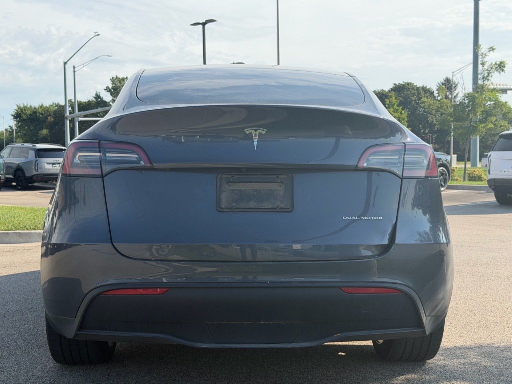Used 2023 Tesla Model Y Long Range AWD/4WD image 5