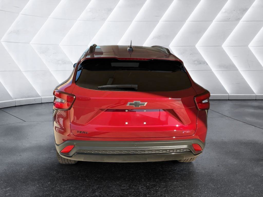 Used 2025 Chevrolet Trax RS w/ Driver Confidence Package image 6