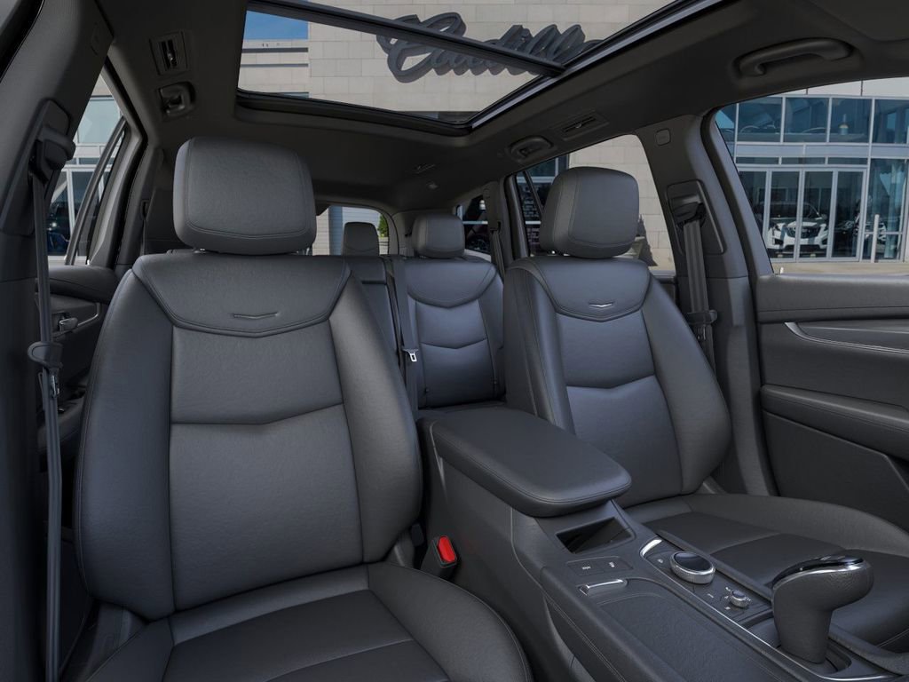 New 2025 Cadillac XT6 Luxury image 16