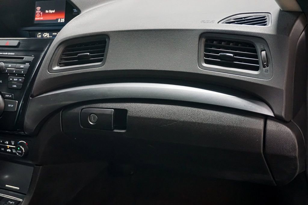 Used 2014 Acura ILX w/ Premium Package FWD image 35
