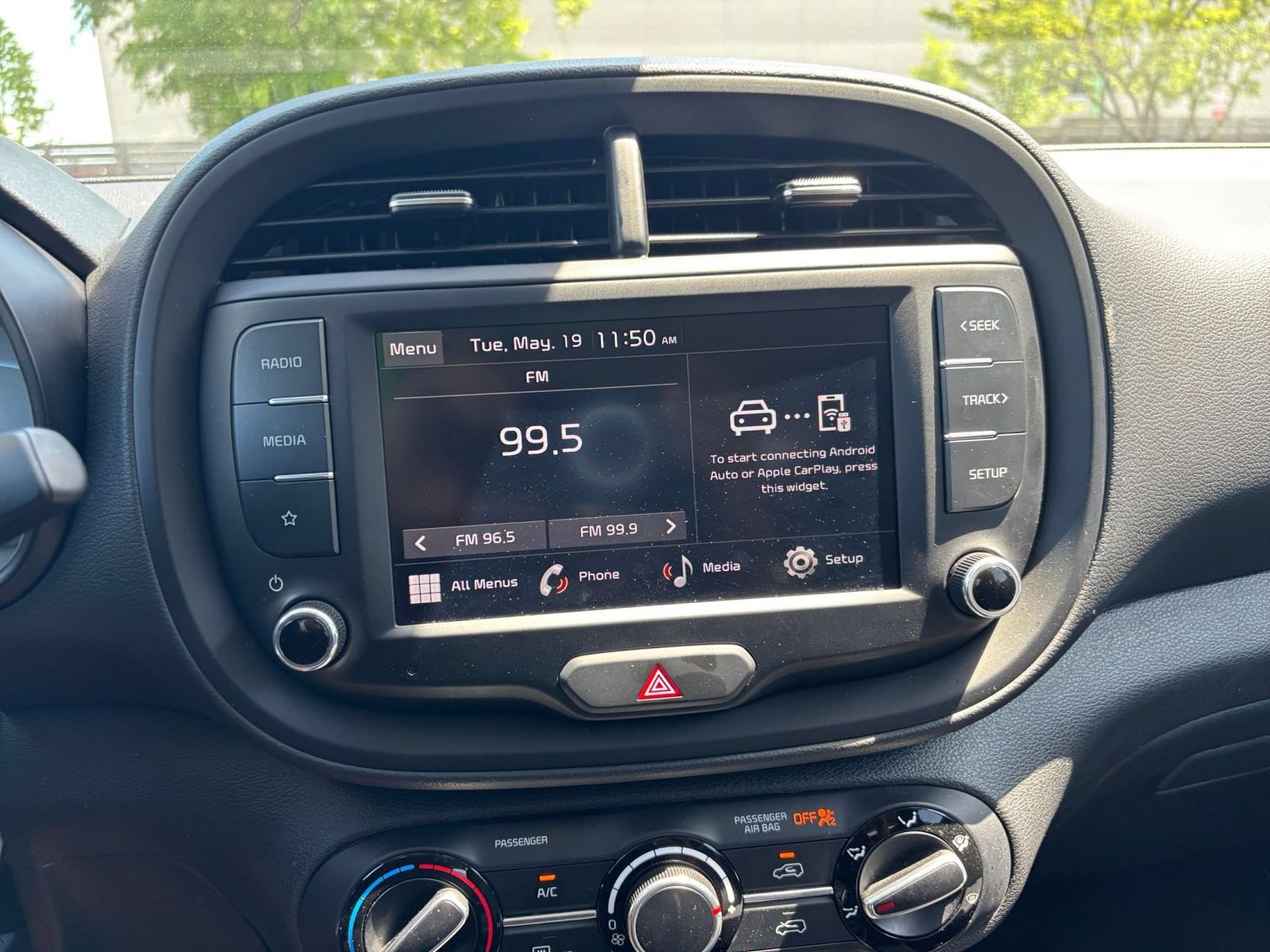 Used 2025 Kia Soul LX w/ LX Technology Package FWD image 21