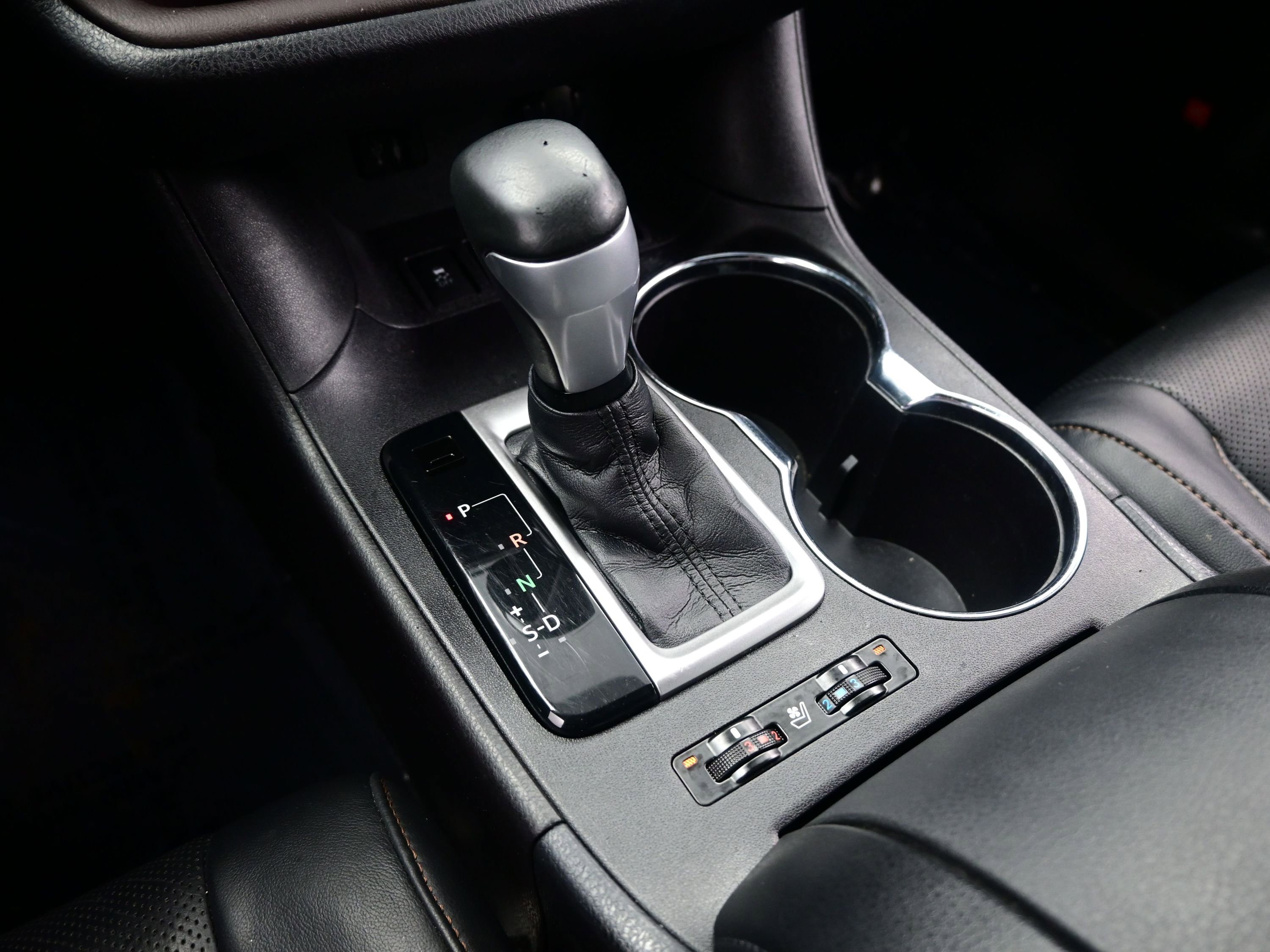 Used 2015 Toyota Highlander Limited image 22