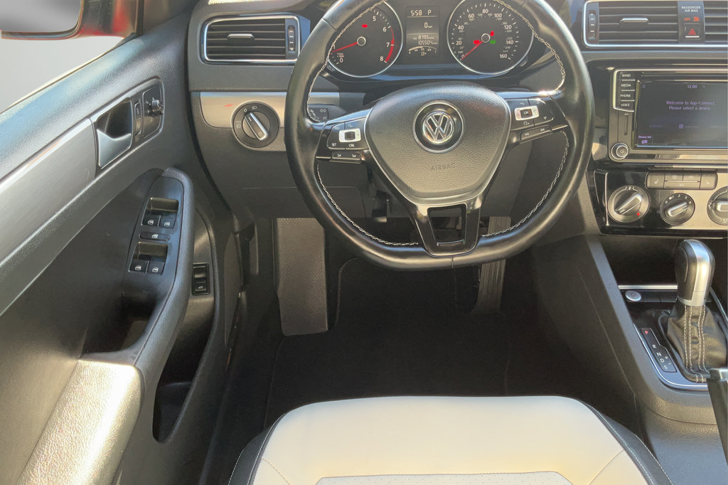 Used 2016 Volkswagen Jetta Sport FWD image 14