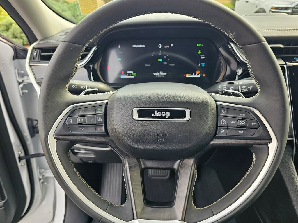 Used 2023 Jeep Grand Cherokee 4WD 4xe image 18