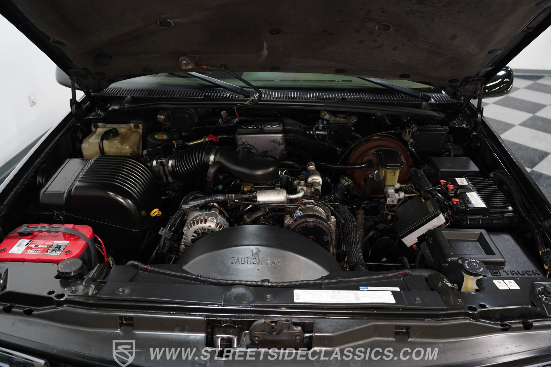 Used 1996 Chevrolet Tahoe Z71 image 3