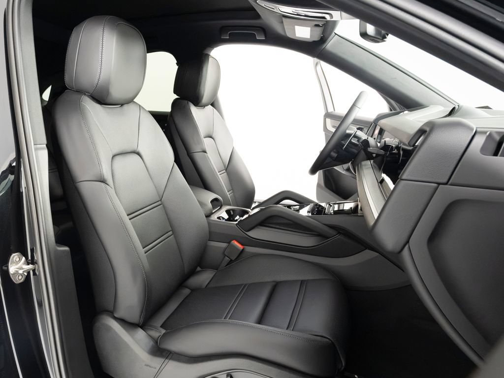 New 2026 Porsche Cayenne Coupe AWD/4WD image 38