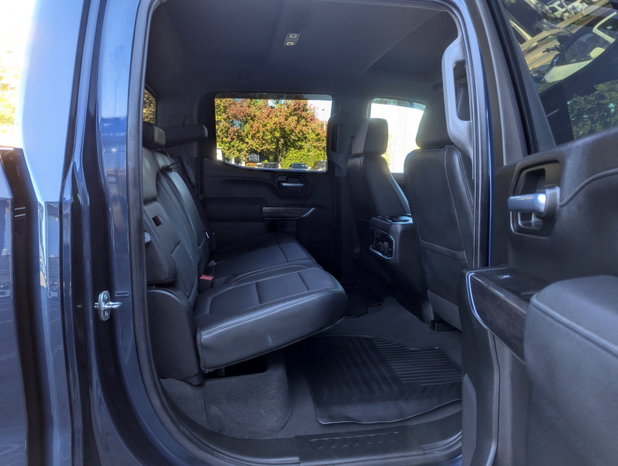 Used 2021 Chevrolet Silverado 1500 LTZ w/ Z71 Off-Road Package image 37