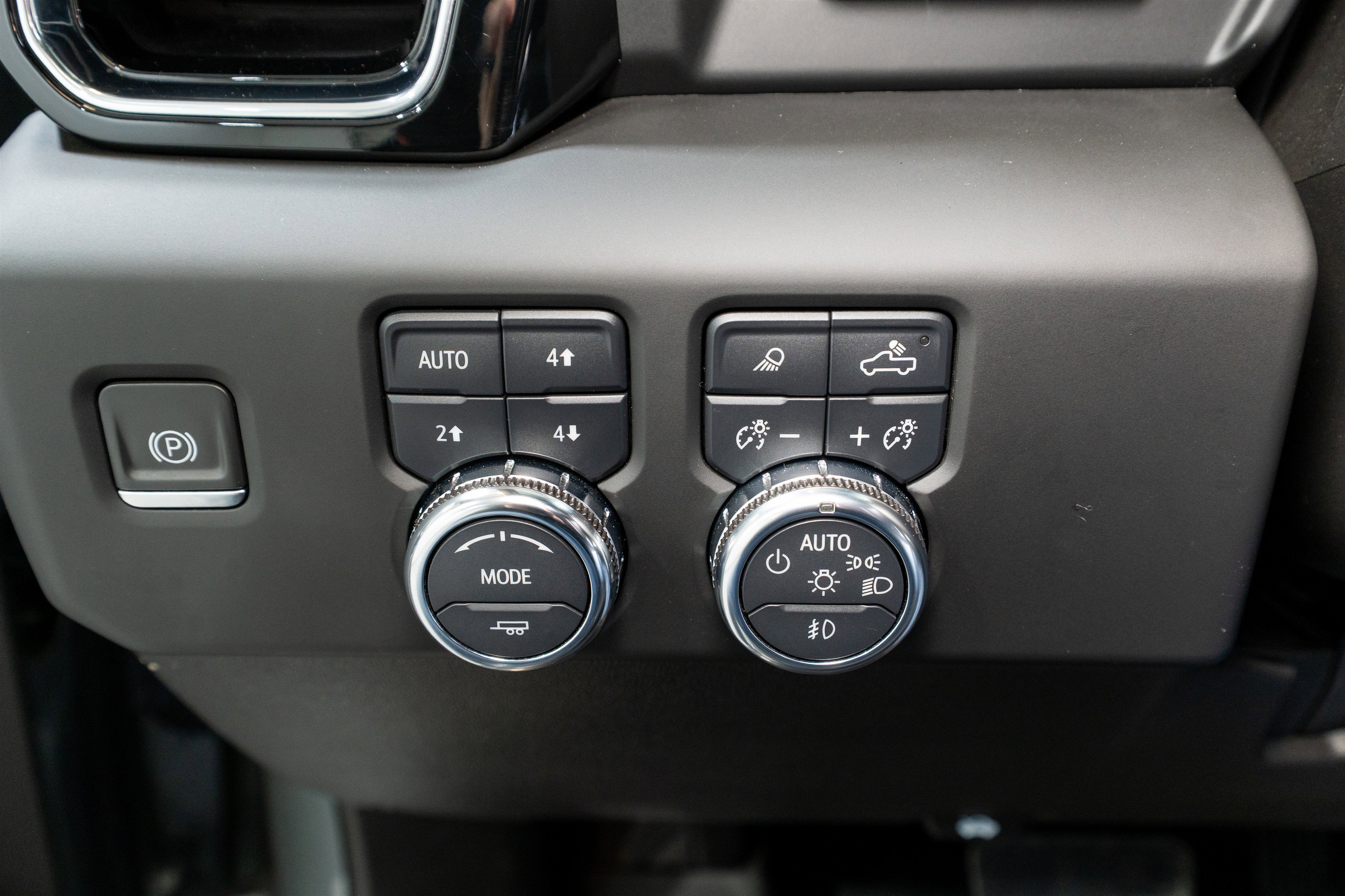 Used 2024 GMC Sierra 2500 Denali w/ Denali Reserve Package image 38