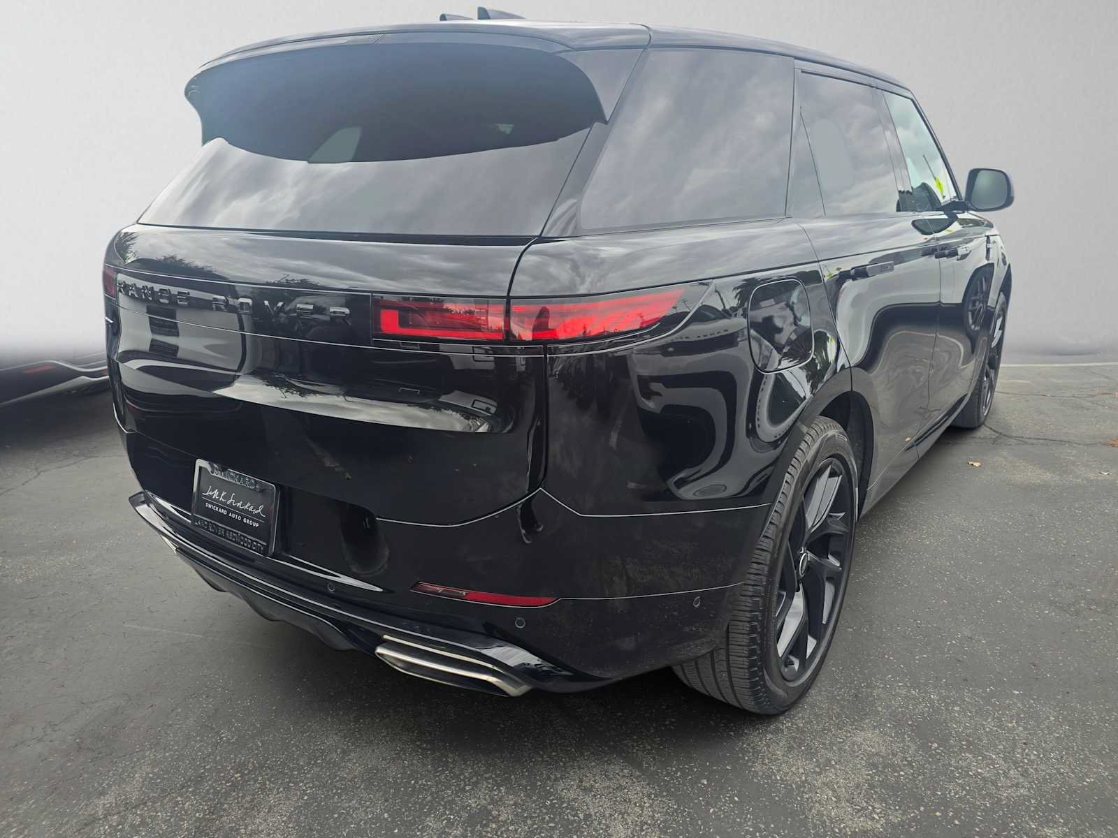 Used 2024 Land Rover Range Rover Sport Dynamic SE AWD/4WD image 5