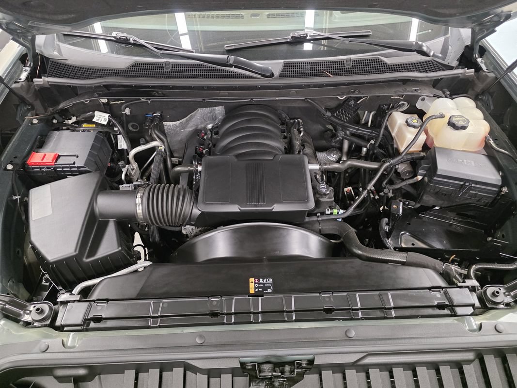 Used 2025 Chevrolet Silverado 2500 LTZ w/ LTZ Premium Package AWD/4WD image 55