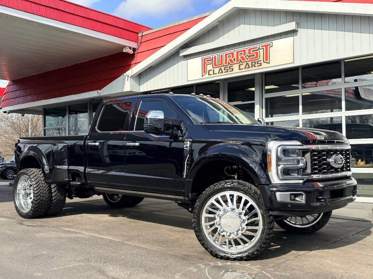 Used 2025 Ford F450 Platinum w/ Platinum Plus Package image 1