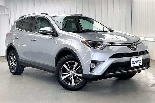Used 2018 Toyota RAV4 XLE AWD/4WD image 35
