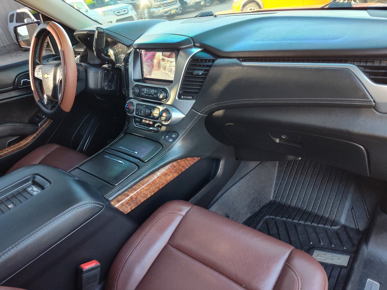 Used 2019 Chevrolet Suburban Premier w/ Premier Plus Edition image 46