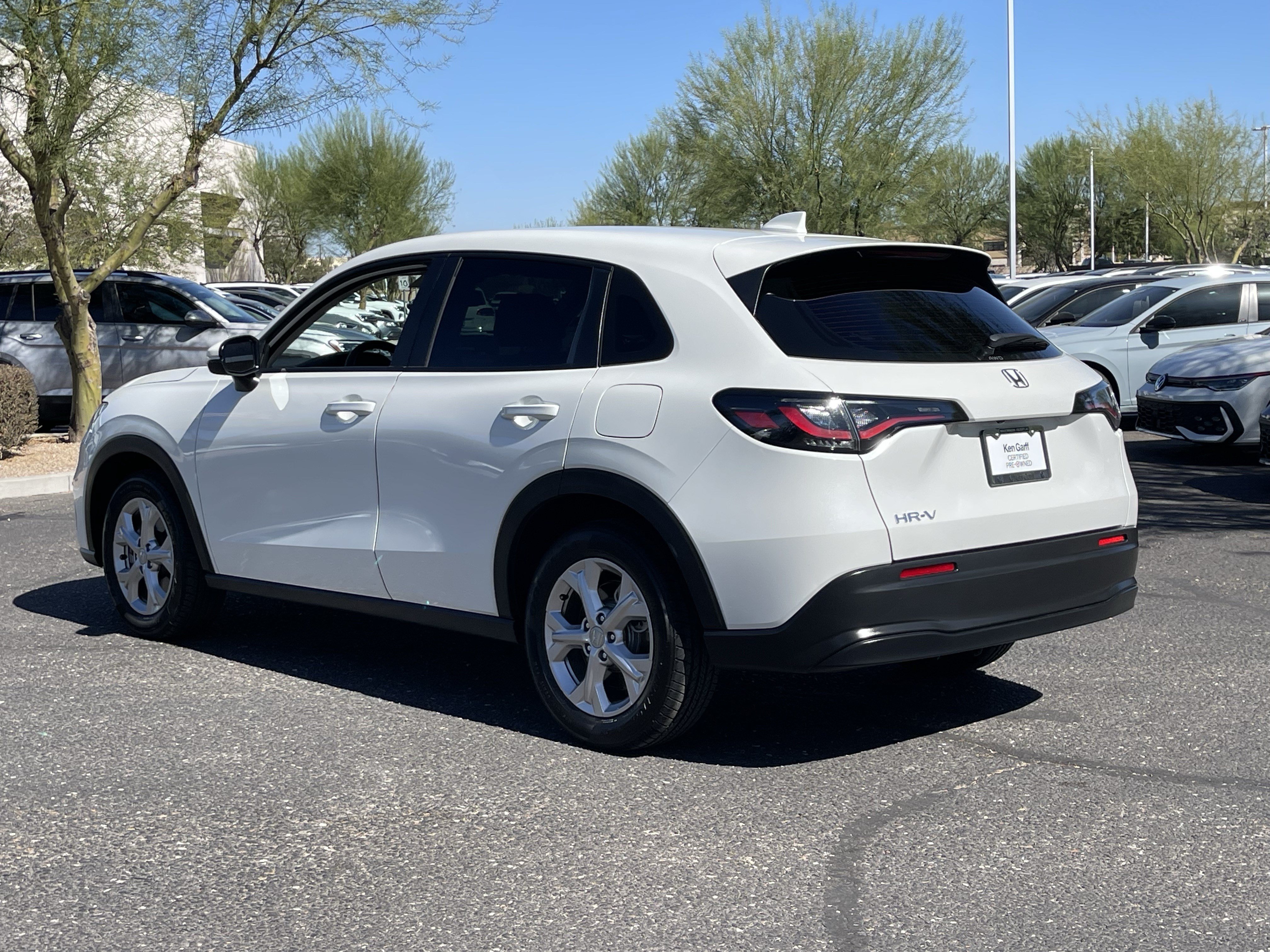 Used 2024 Honda HR-V LX image 3