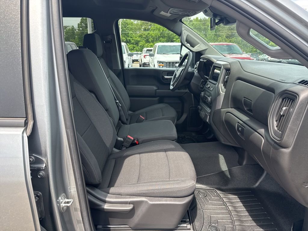 Used 2024 Chevrolet Silverado 2500 Custom w/ Custom Value Package AWD/4WD image 13