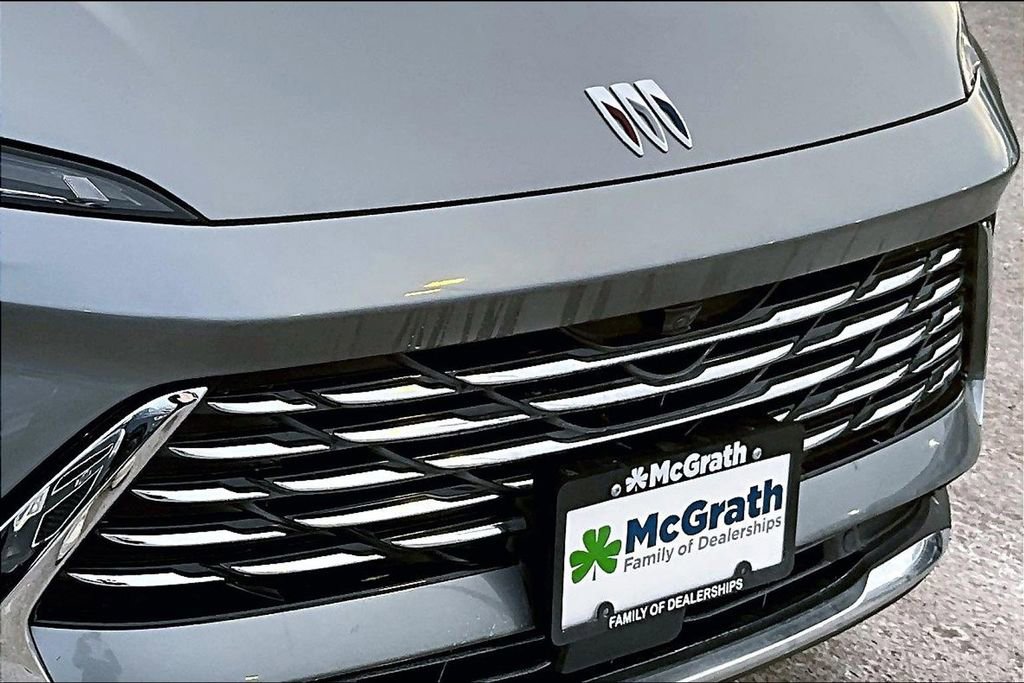 Certified 2025 Buick Envision Preferred image 32