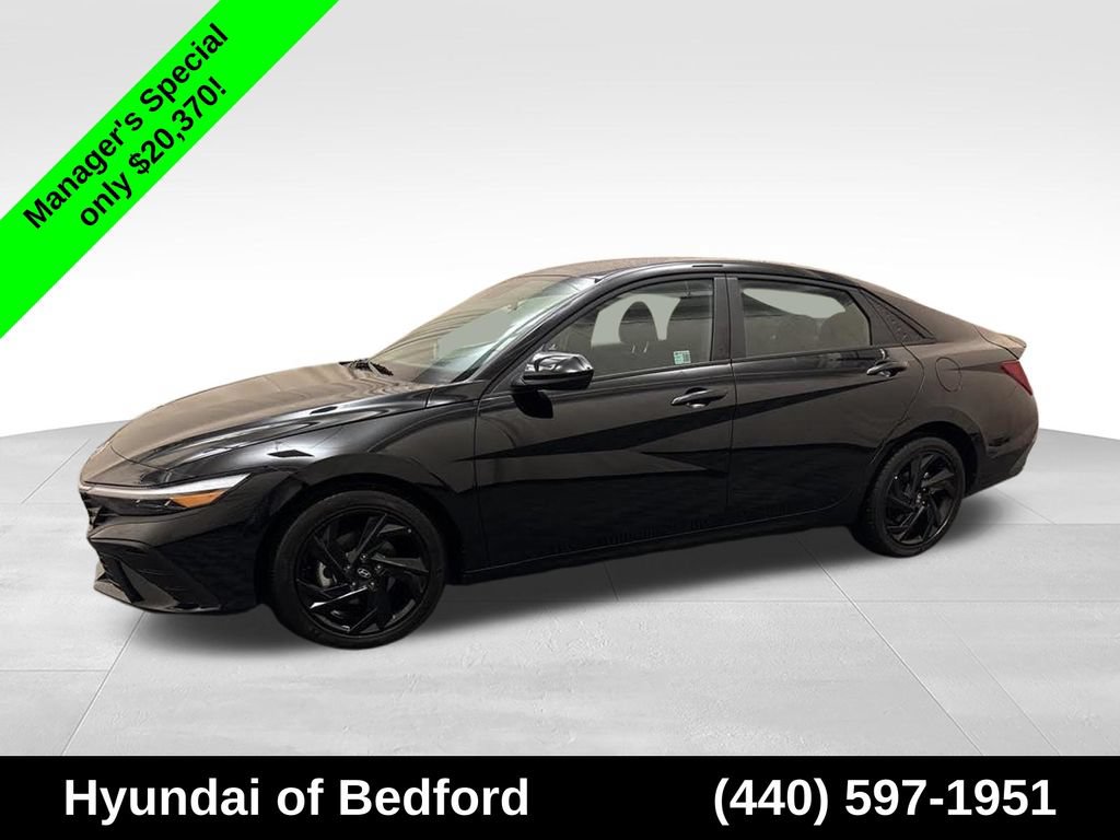 Certified 2026 Hyundai Elantra Sport w/ Cargo Package FWD image 8