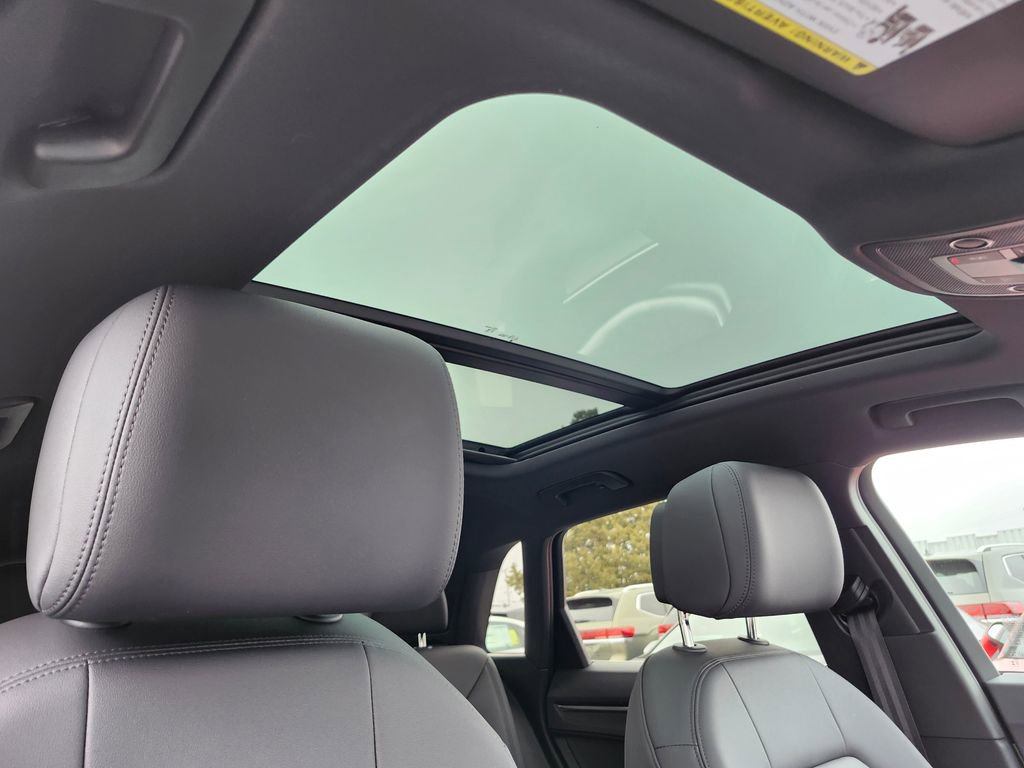 Certified 2025 Audi Q3 2.0T Premium w/ Convenience Package image 12