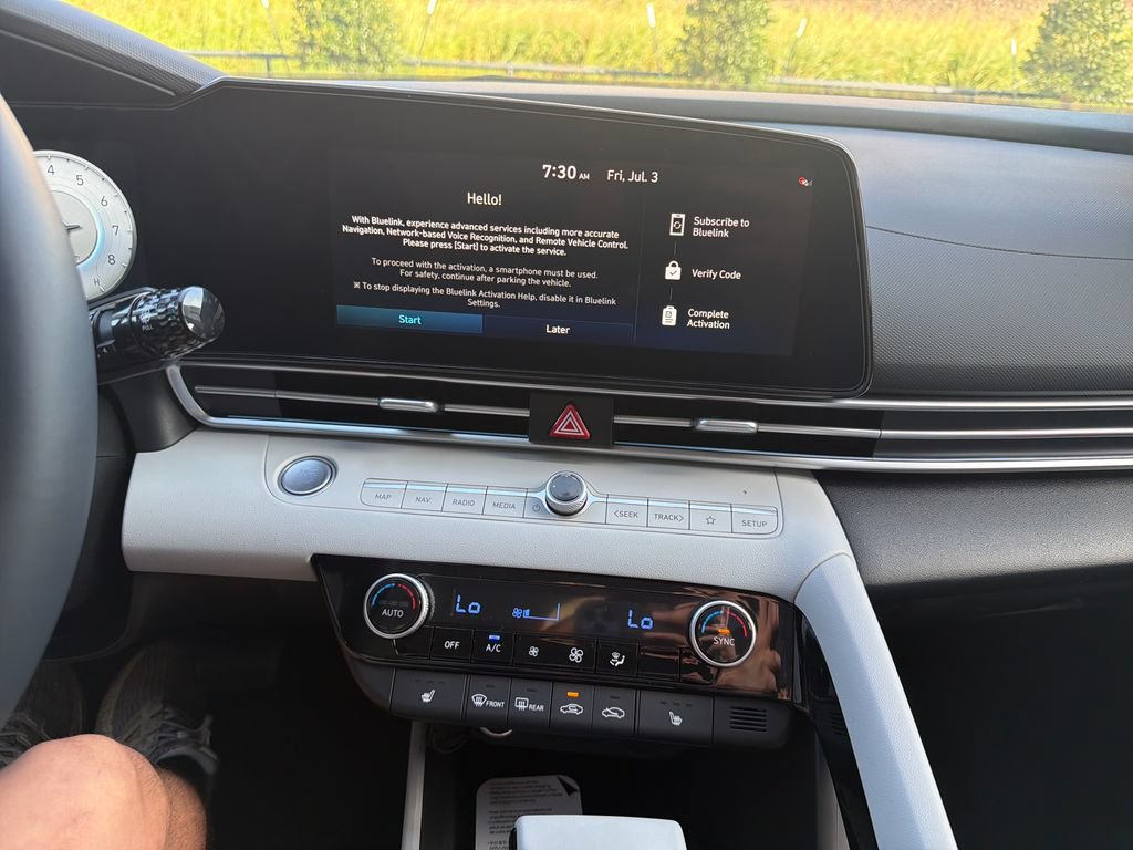 New 2026 Hyundai Elantra Limited FWD image 25