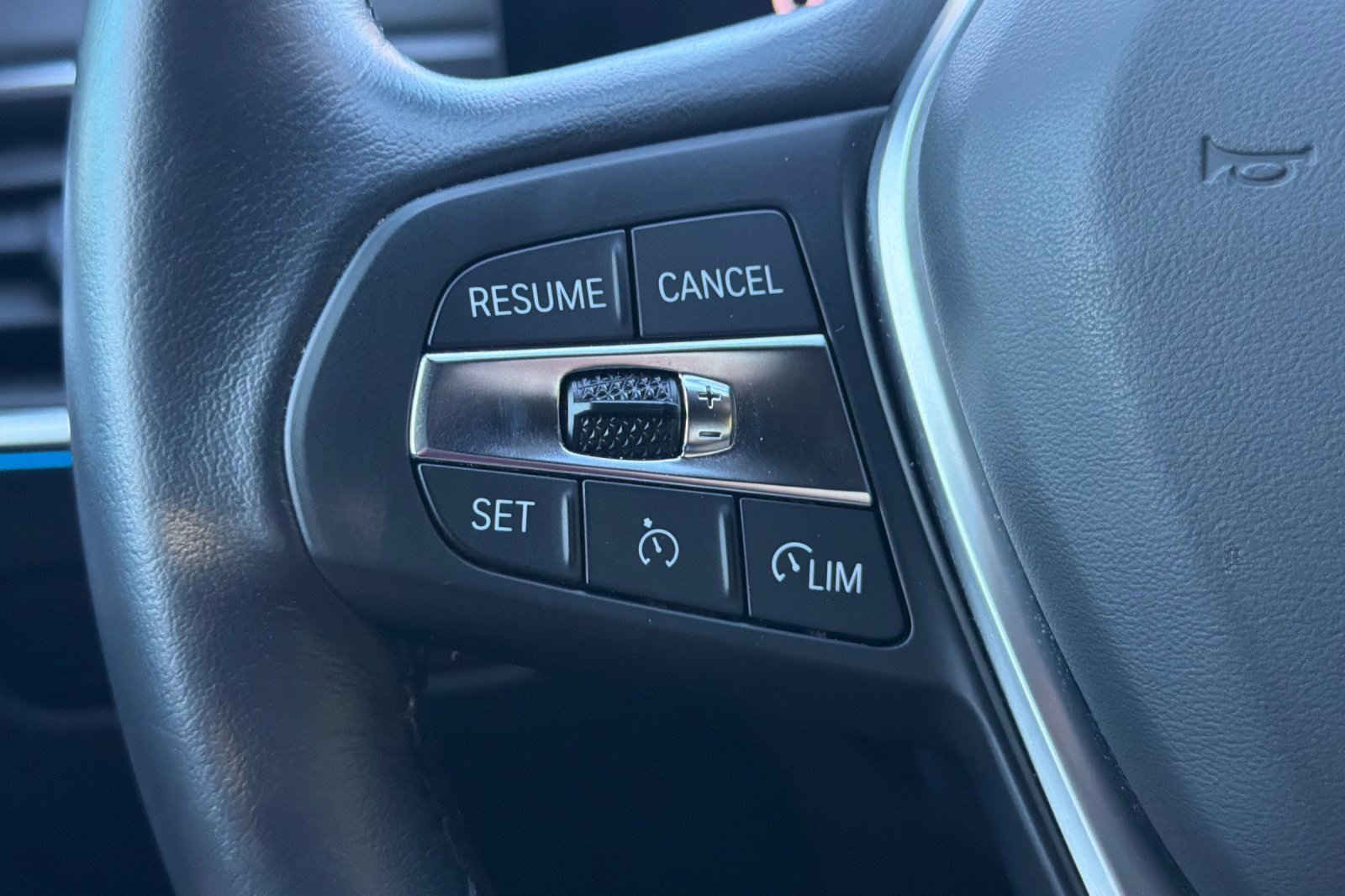 Used 2023 BMW i4 eDrive35 w/ Premium Package image 29