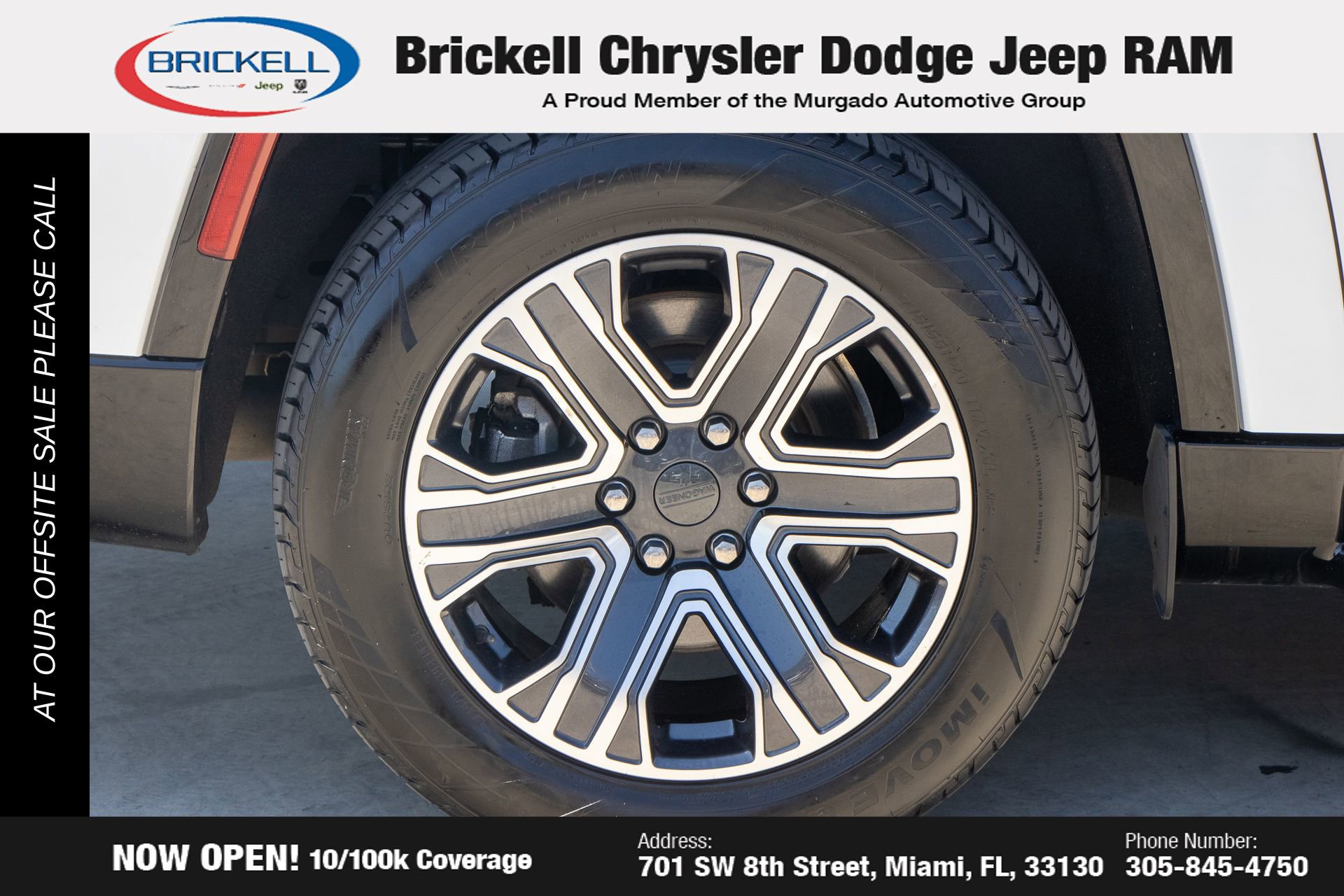 Used 2024 Jeep Wagoneer L Series II w/ Flexible Seating Group AWD/4WD image 38