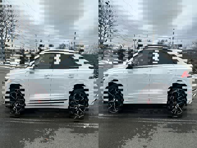 Used 2023 Audi Q8 Premium Plus w/ Premium Plus Package image 2
