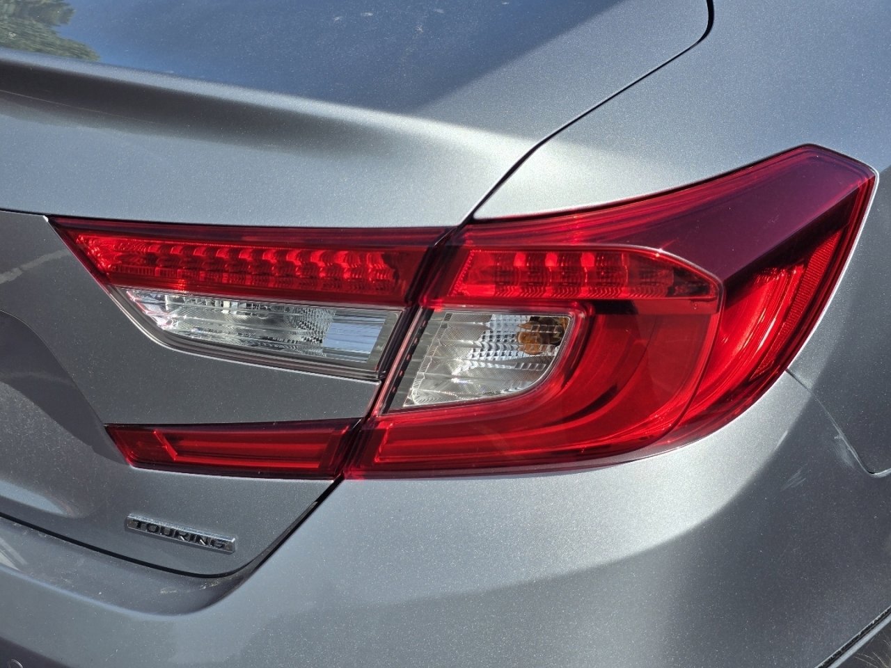 Used 2018 Honda Accord Touring image 9